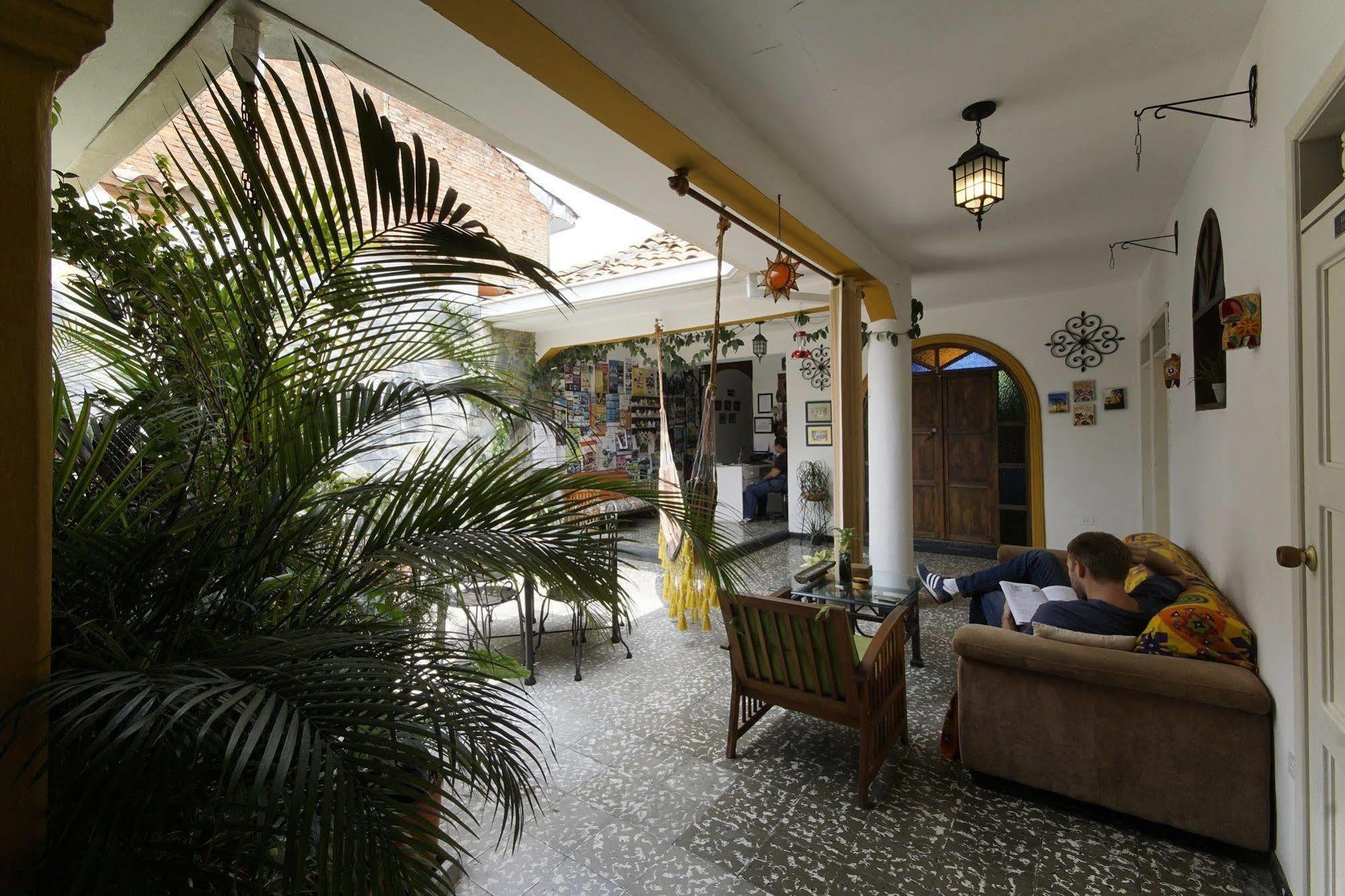 Casa Ruta Sur Hotel Cali Bagian luar foto