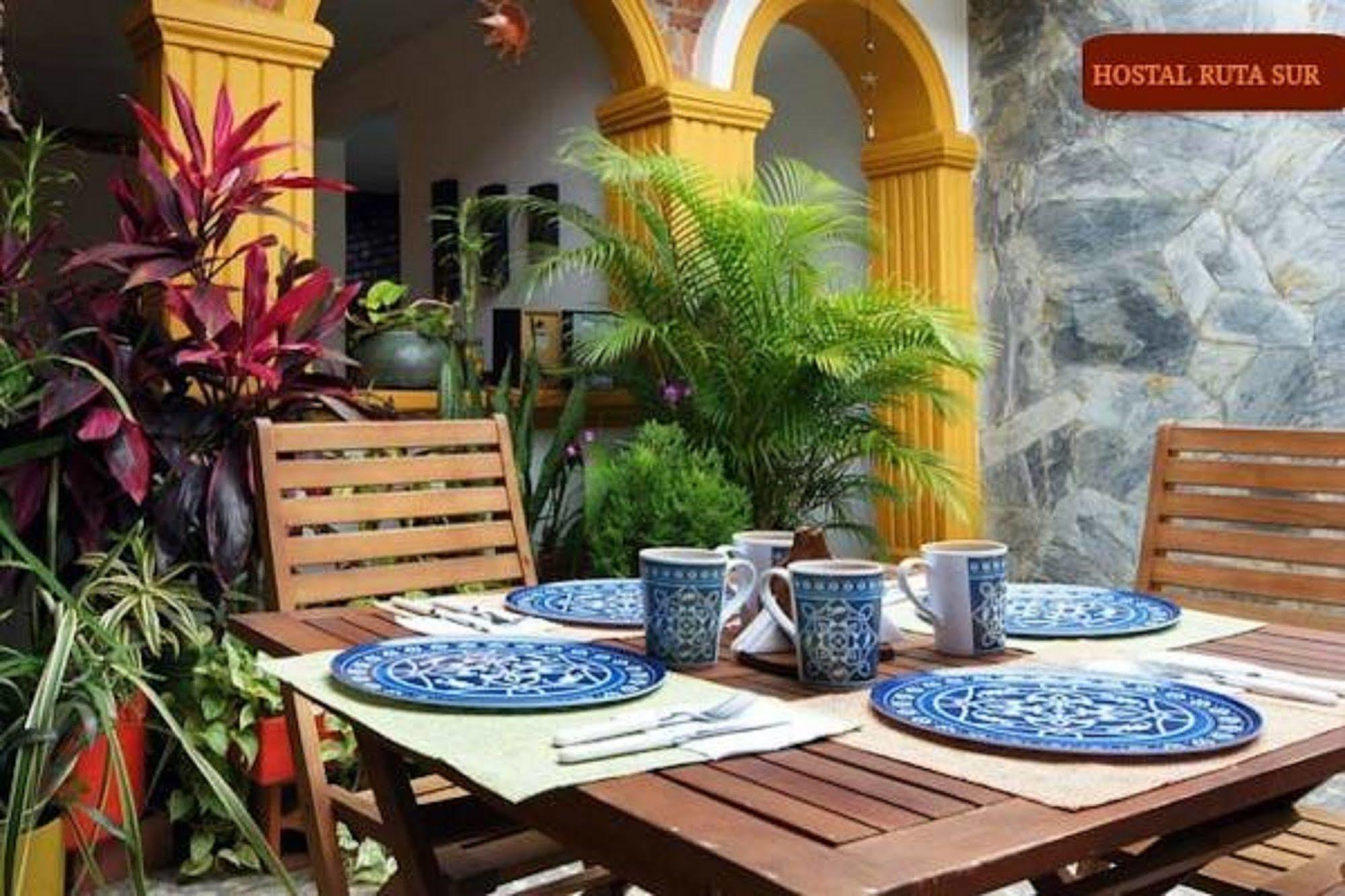 Casa Ruta Sur Hotel Cali Bagian luar foto